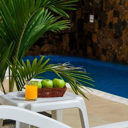 Arami Hotel & Lodge ปูแอร์โตอีกวาซู ภายนอก รูปภาพ
