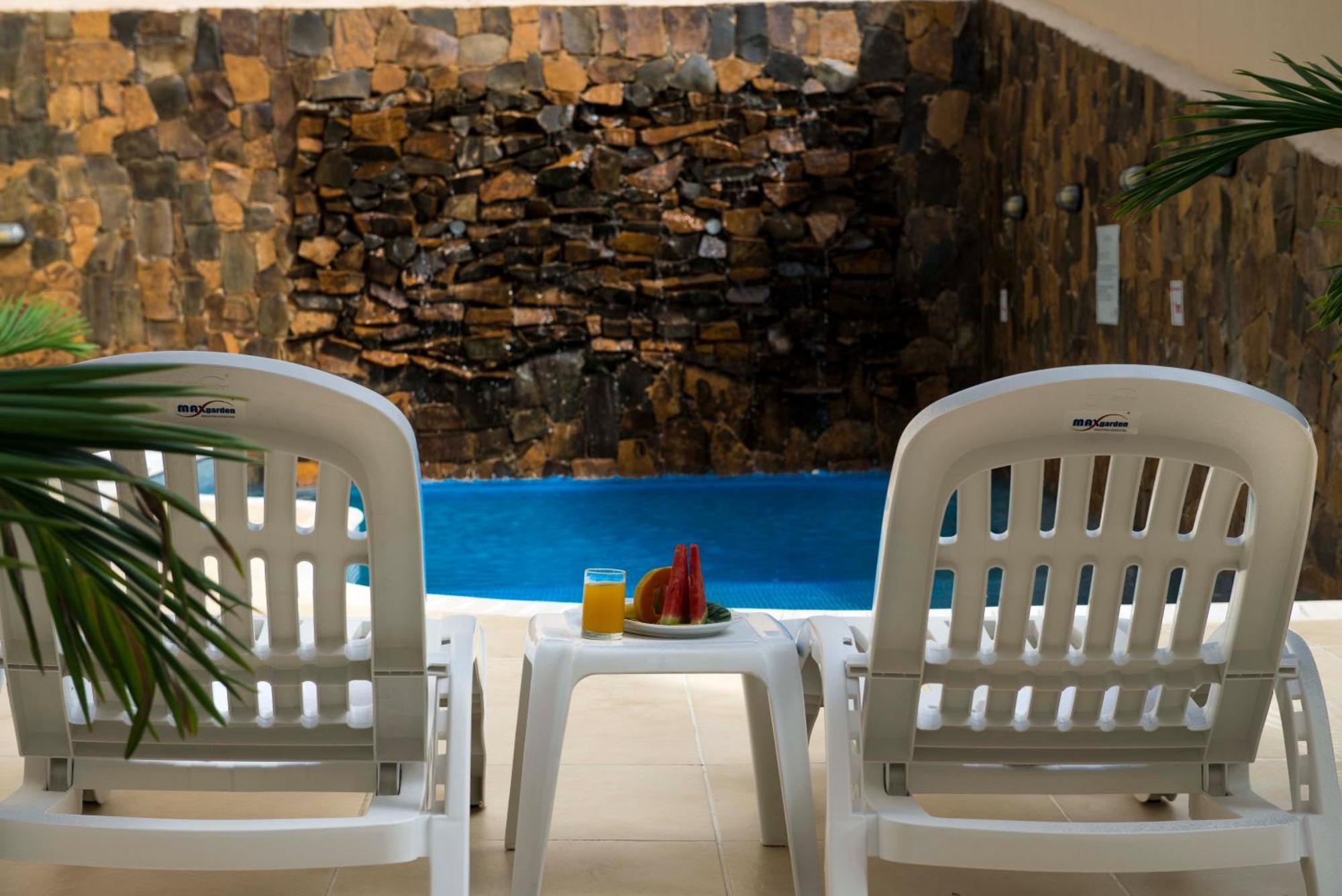 Arami Hotel & Lodge ปูแอร์โตอีกวาซู ภายนอก รูปภาพ